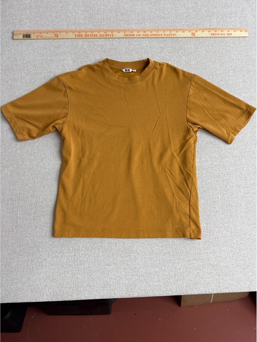 Uniqlo U Mens Small Mustard Yellow Ochre Heavyweight Crewneck T-Shirt AIRism